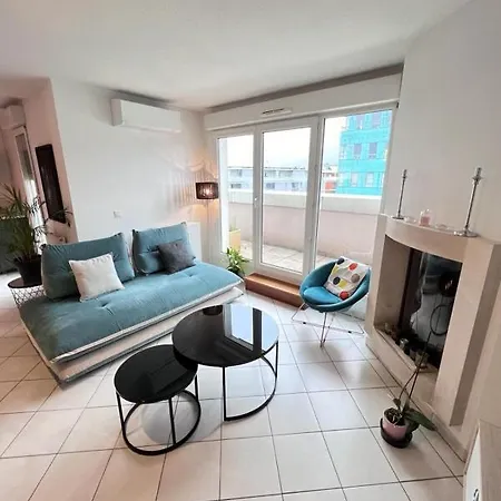 Standing, Balcon Avec Vue, Clim, Tt Equipe Confort