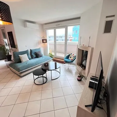 Standing, Balcon Avec Vue, Clim, Tt Equipe Confort Échirolles